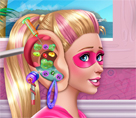 Süper Barbie Kulak Doktorunda 